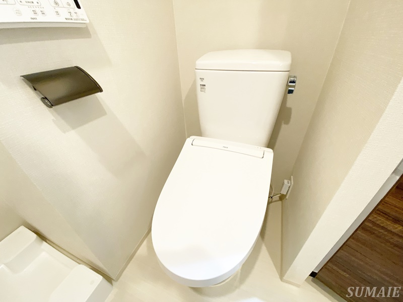 PREMIUM CUBE王子神谷のトイレ|温水洗浄便座付トイレです