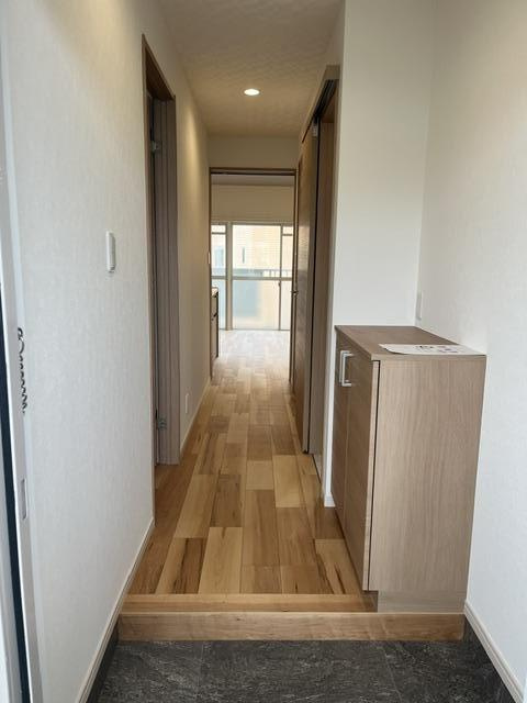高見マンションの玄関