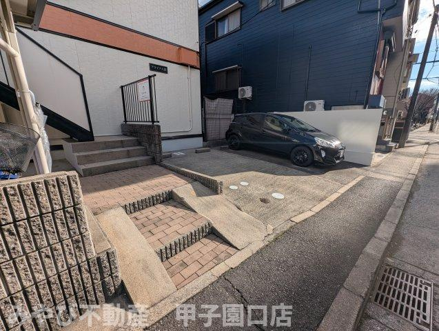 アライブ大箇のエントランス