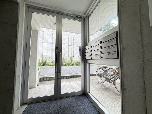 【エントランス】