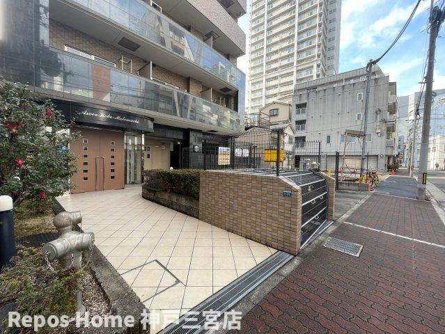 アスヴェル神戸元町のエントランス
