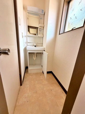 外山様貸店舗の洗面所