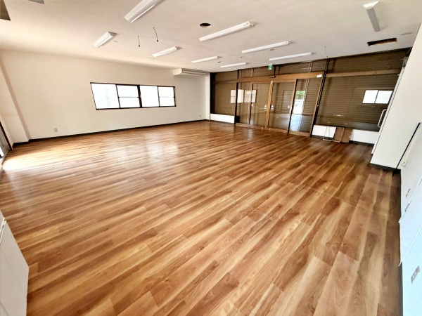 外山様貸店舗の内装