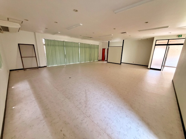 外山様貸店舗の内装