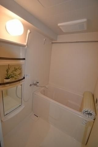 ルーチェ茗荷谷の浴室
