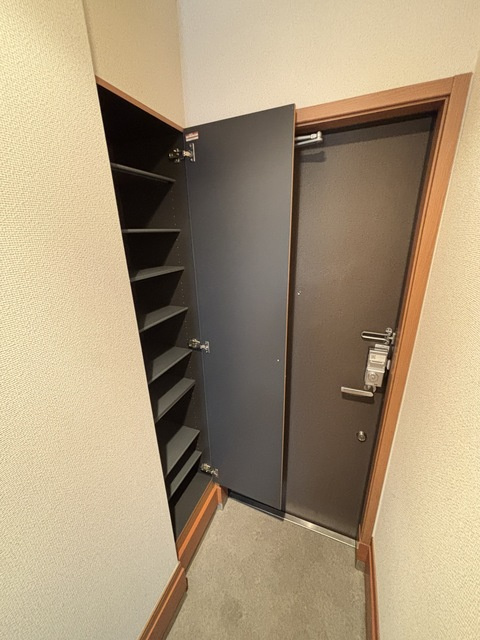 ハイライズの玄関