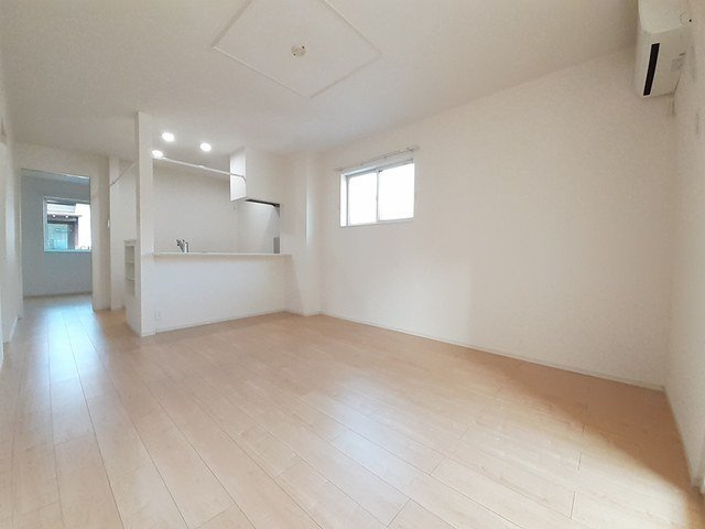 ジュネスの居間・リビング