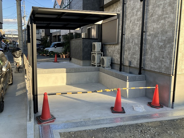 ゴールドスター桜の町の駐車場