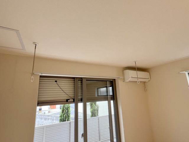 Ｌｉｒｉｏｐｅ大泉の設備|★防犯シャッター＆室内物干しフック★
