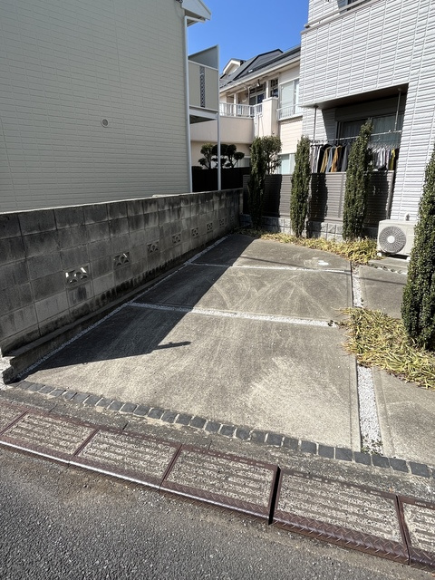 Ｌｉｒｉｏｐｅ大泉の駐車場|★空き状況要確認★