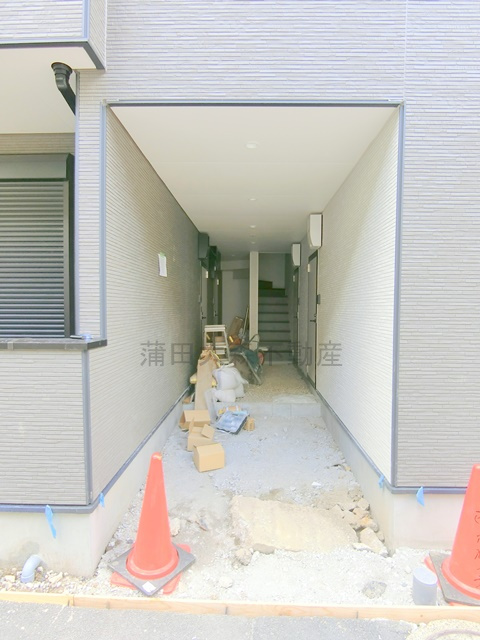 Valle Feliz雑色のエントランス