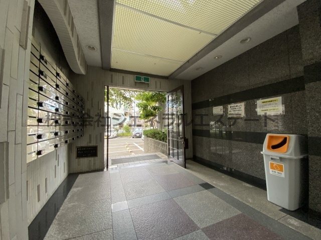 ヴィルヌーブエストのロビー|毎日通るロビーはこのようになっています
