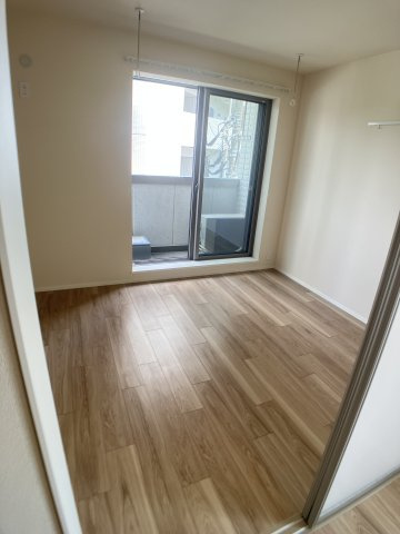 【洋室】 | モン メゾン | ※別部屋参考写真