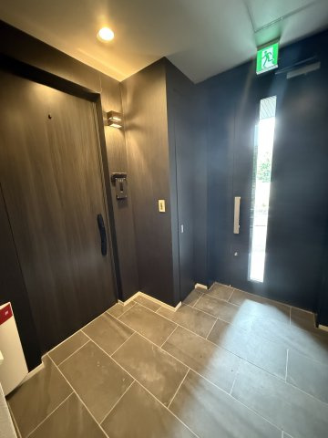 【内装】 | モン メゾン | 管理の行き届いたロビー※別部屋参考写真