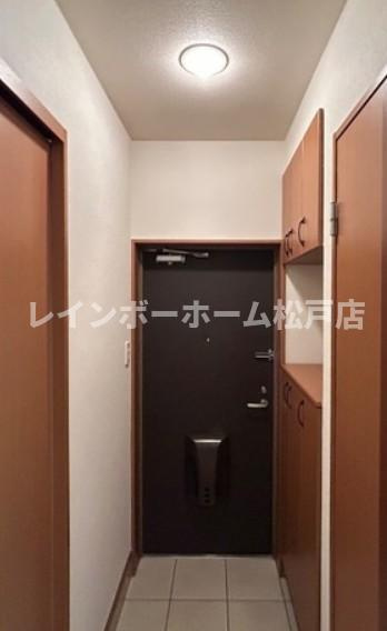 【非対面接客対応！】接客・申込・契約　オンライン＆LINE　相談可！の玄関|きれいな玄関です