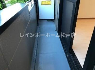 【非対面接客対応！】接客・申込・契約　オンライン＆LINE　相談可！のバルコニー|広々としたバルコニーです