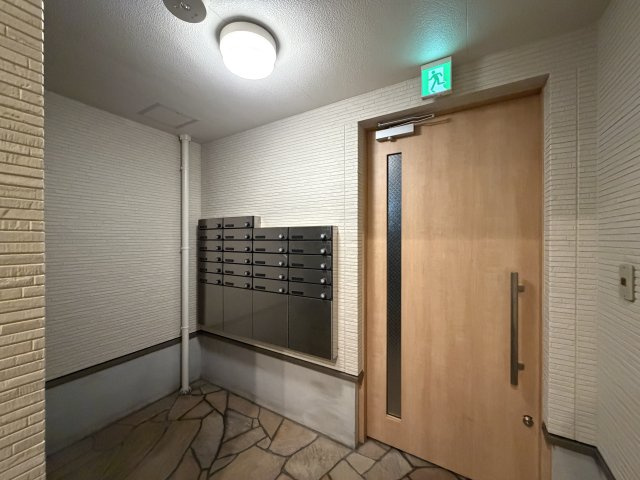 フジパレス我孫子前駅西のエントランス