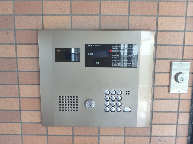 【セキュリティ】 | グランドール | オートロックつきです