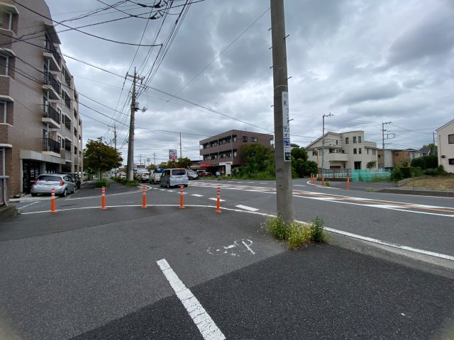 川口市大字安行藤八のアパートの駐車場