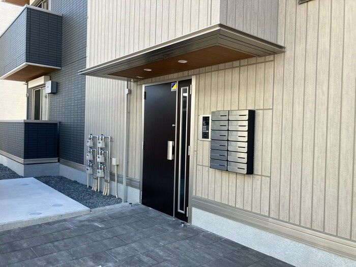 D-Crinum 本田町のエントランス