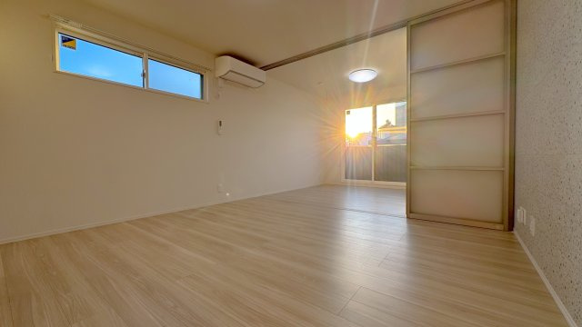 D-Crinum 本田町の居間・リビング|※同タイプ別部屋となります。