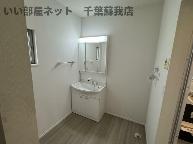 リナージュＬ　市原市若宮１丁目０１期　２号棟の洗面所