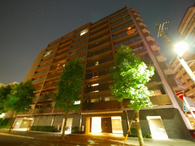 フェニックス新横濱クアトロの外観