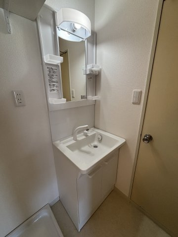 稲山弐番館の洗面所