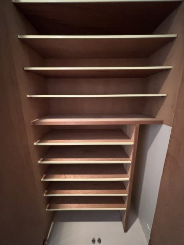 稲山弐番館の収納