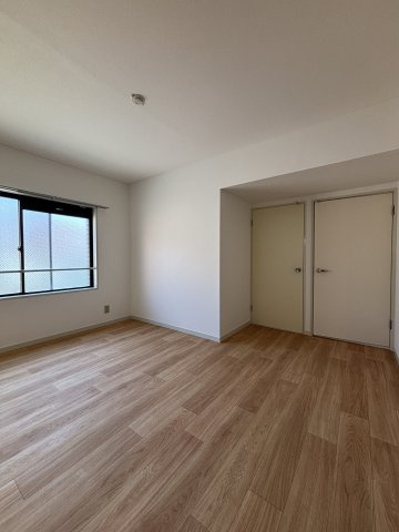 稲山弐番館の居間・リビング