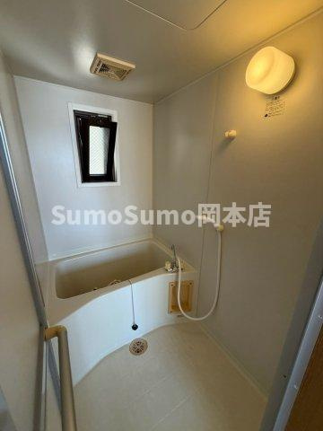 神戸市東灘区岡本２丁目の賃貸マンションの浴室|落ち着いた空間のお風呂です