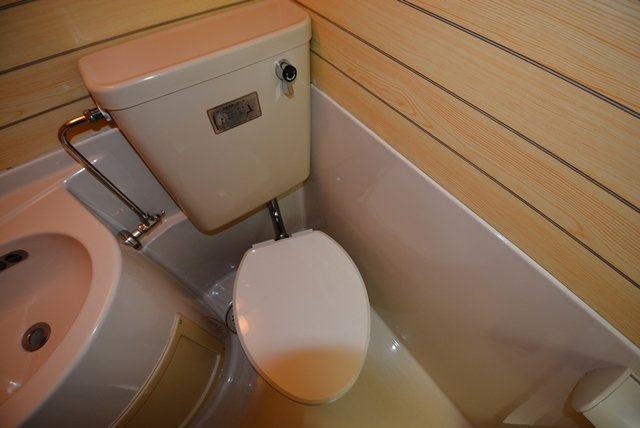 浴室内にトイレがあります☆