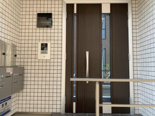 ルシエル城ケ堀のエントランス