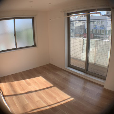 ２面採光の明るいいお部屋です！
