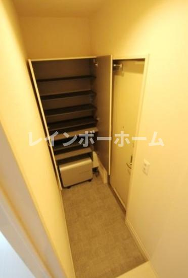 アンラージュの玄関