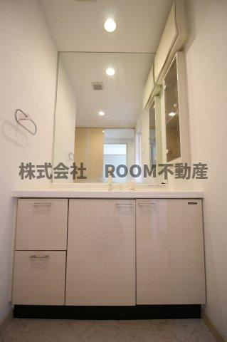 サンパーク年見町ネクシアの独立洗面台|独立洗面台です