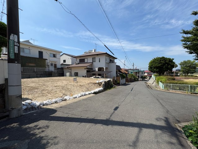【前面道路含む現地写真】の画像