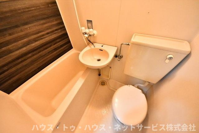 クレセントコート柏の浴室