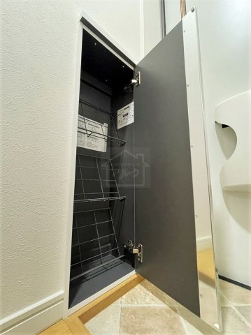 新宿区中落合３丁目のアパートの玄関