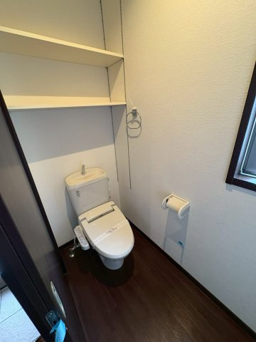 井上戸建賃貸のトイレ|シンプルで使いやすいトイレです