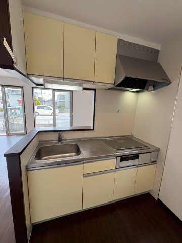 井上戸建賃貸のキッチン|きれいなキッチンです