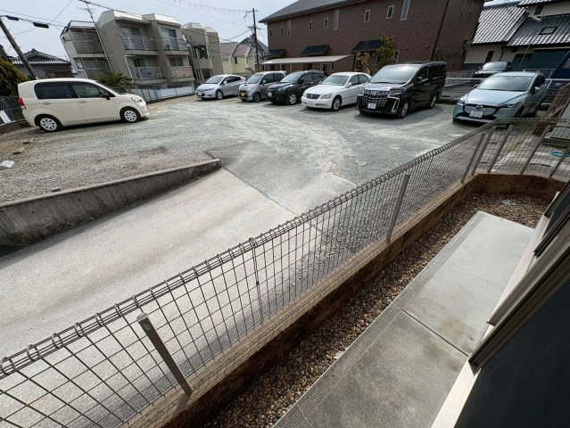 井上戸建賃貸のバルコニー|バルコニーがあります