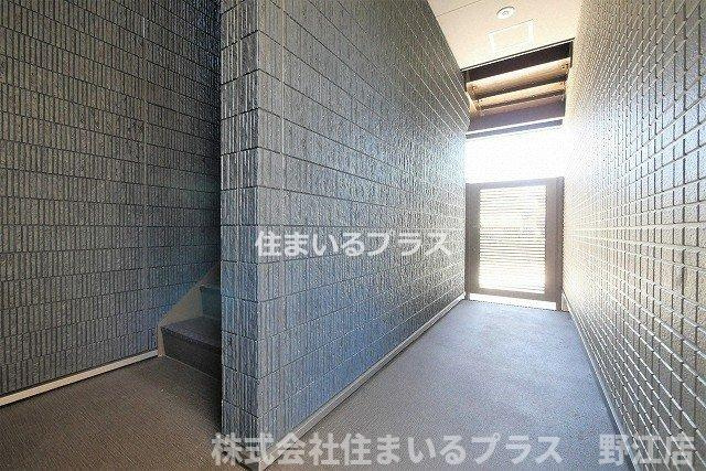 ＡＬＥＧＲＩＡ鶴見区今津のエントランス
