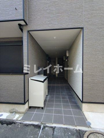 Valle Feliz雑色のエントランス