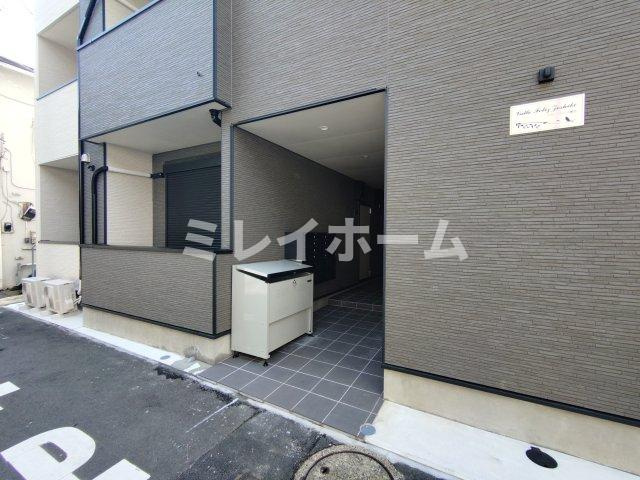 Valle Feliz雑色のエントランス