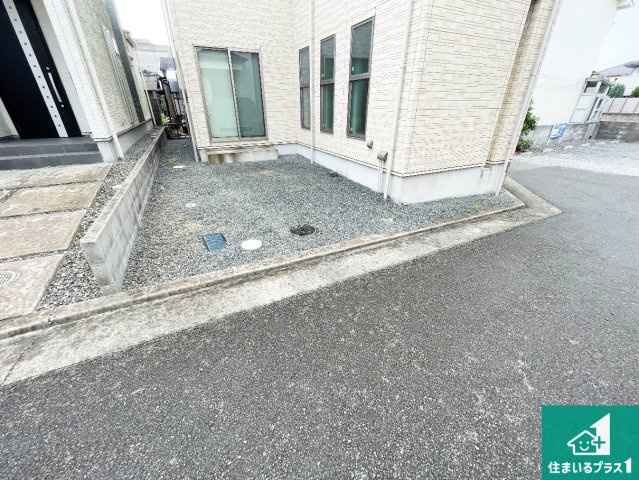 加古川市野口町水足　中古一戸建ての駐車場|駐車スペース！散水栓があるので、こまめに愛車を洗えます！