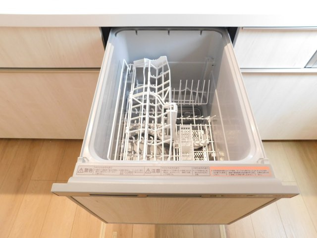 名古屋市南区元桜田町１丁目の新築一戸建のキッチン|◇食洗器◇　　家事の時短になる便利な食洗機付き♪