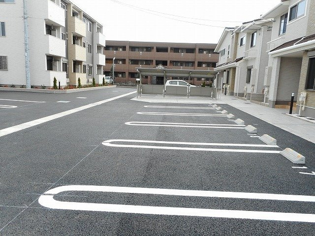 クラリス３８４　Ⅰの駐車場
