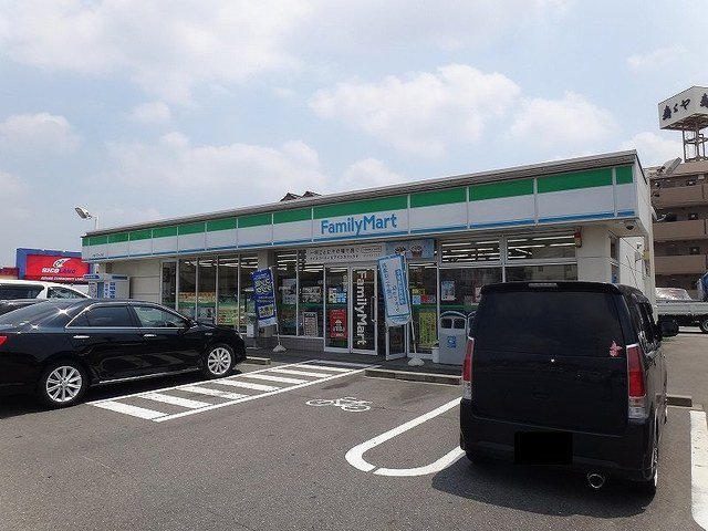 クラリス３８４　Ⅰの周辺|ファミリーマート　パワーズ店まで750m