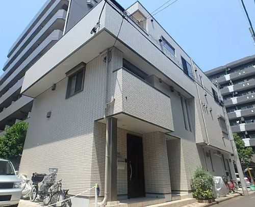 プレジオ亀沢の外観